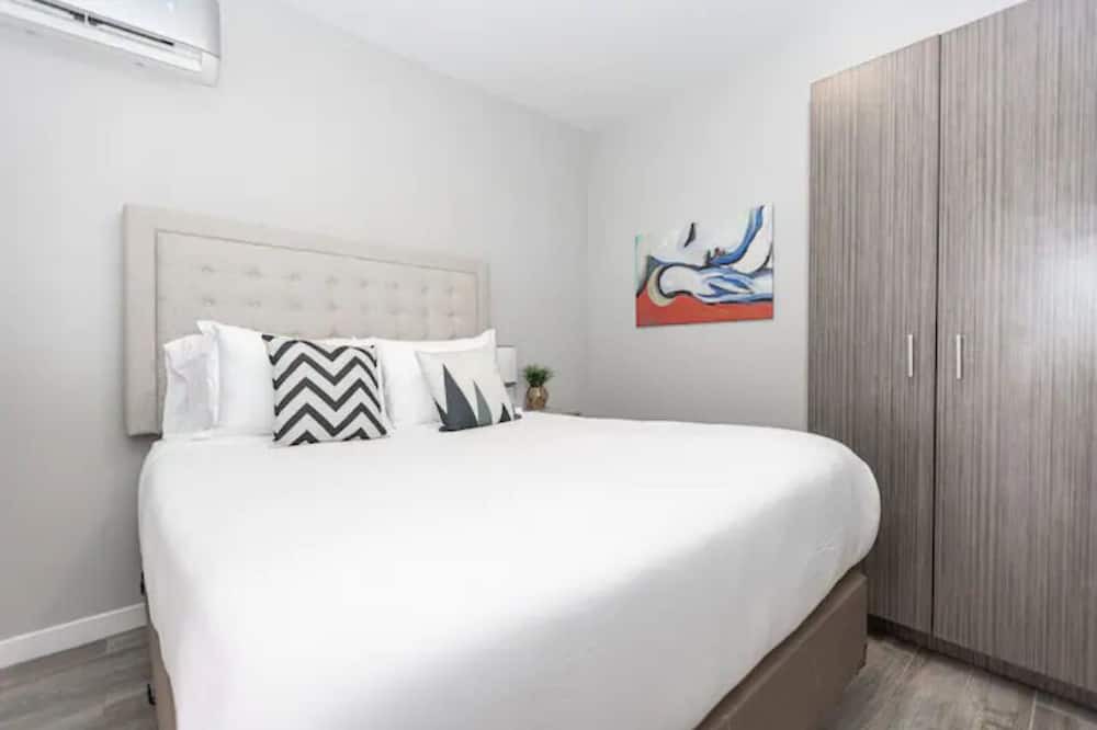 Photo of Bedroom in Mission Hills