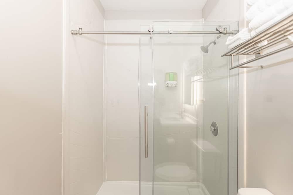 Photo of Bathroom in Mission Hills