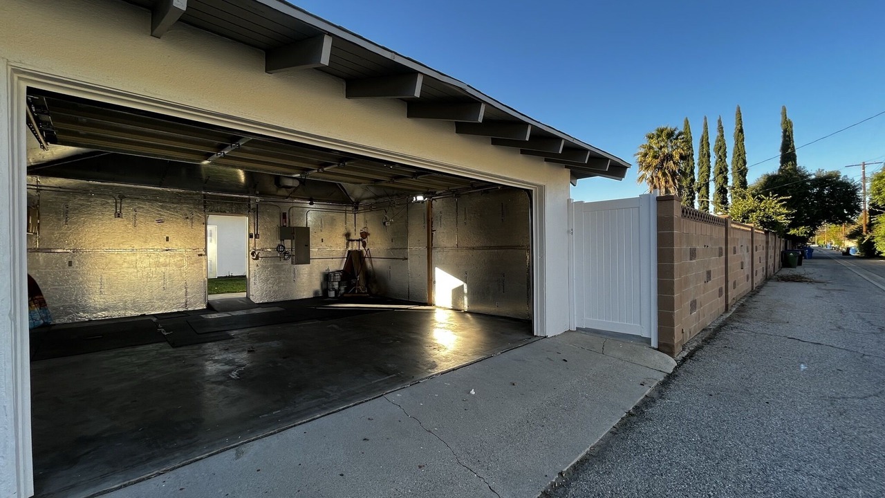 Photo of Outdoor in Canoga Park