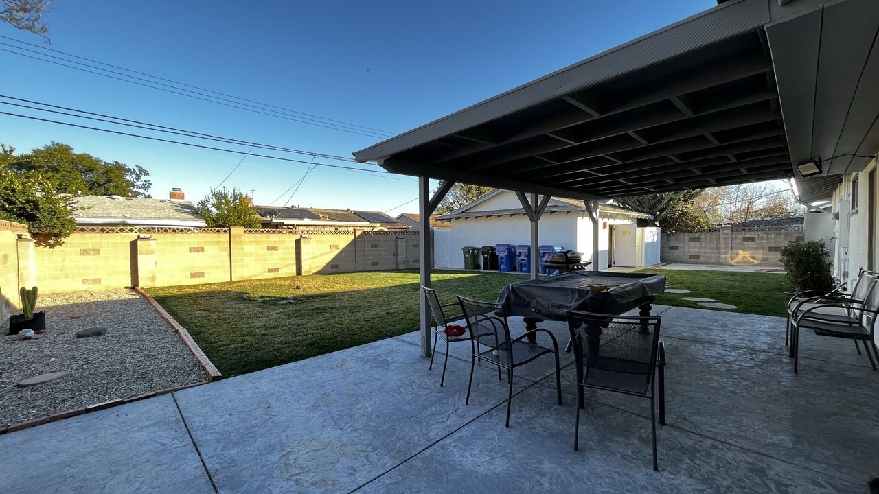 Photo of Outdoor in Canoga Park