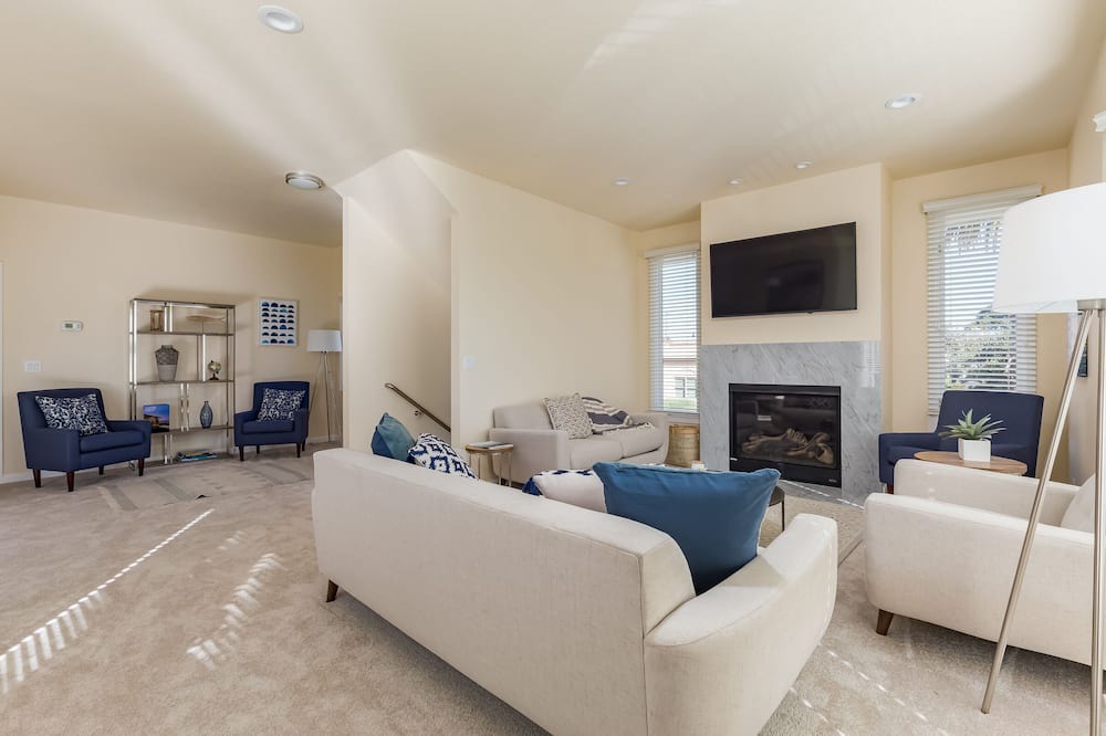 Photo of Livingroom in Seabright