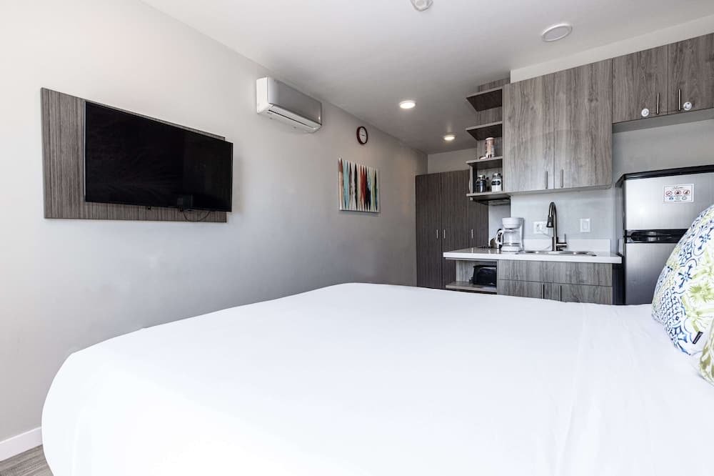 Photo of Bedroom in Midway District