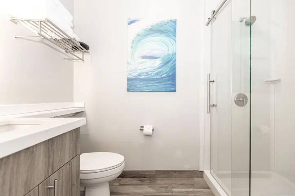 Photo of Bathroom in Midway District
