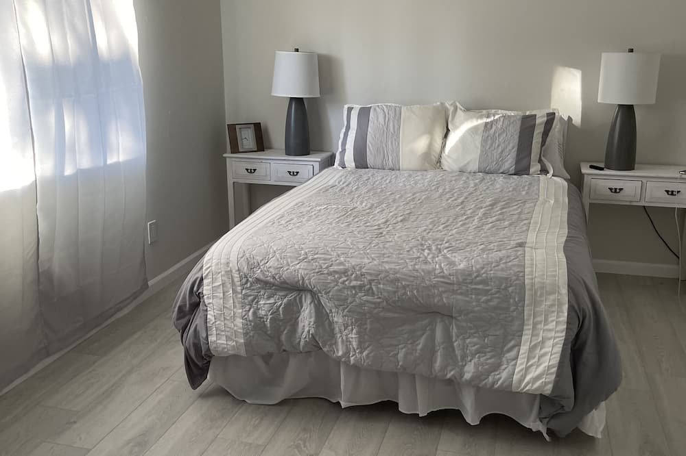 Photo of Bedroom in Palm Desert