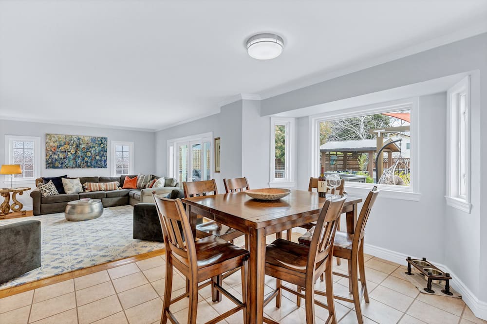 Photo of Kitchen in St. Helena