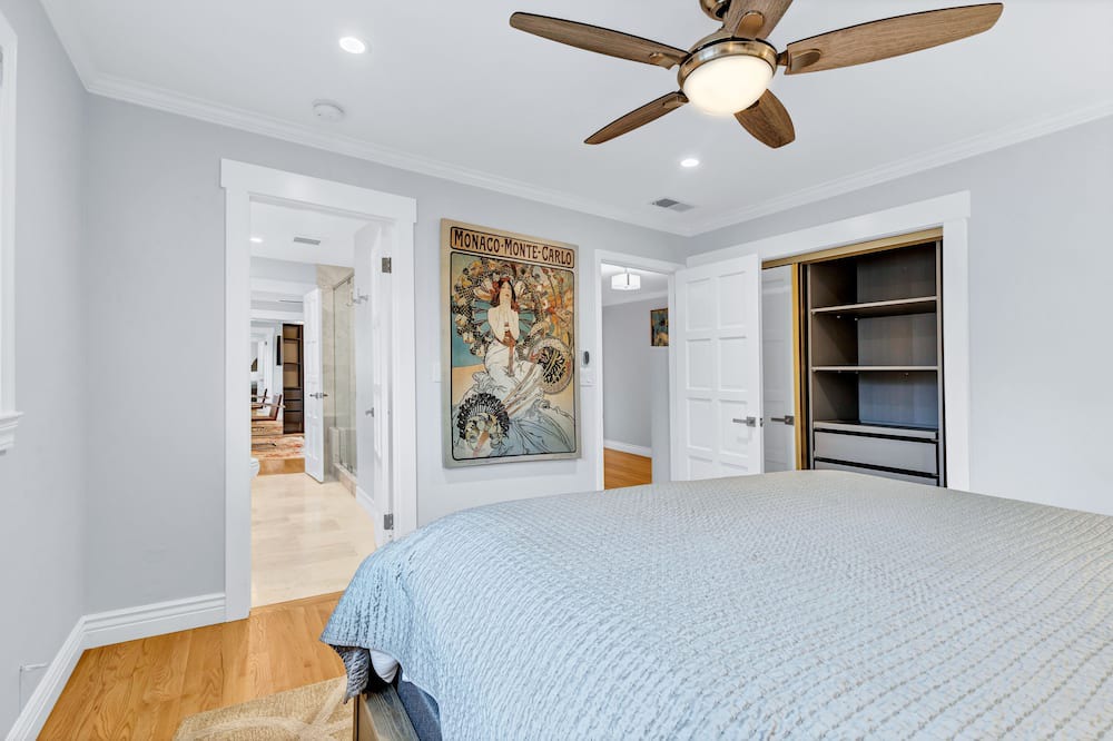 Photo of Bedroom in St. Helena