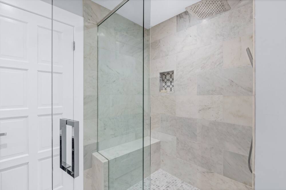 Photo of Bathroom in St. Helena