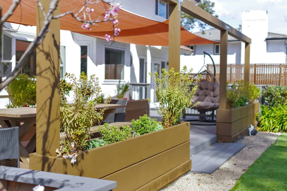 Photo of Patio Balcony in St. Helena