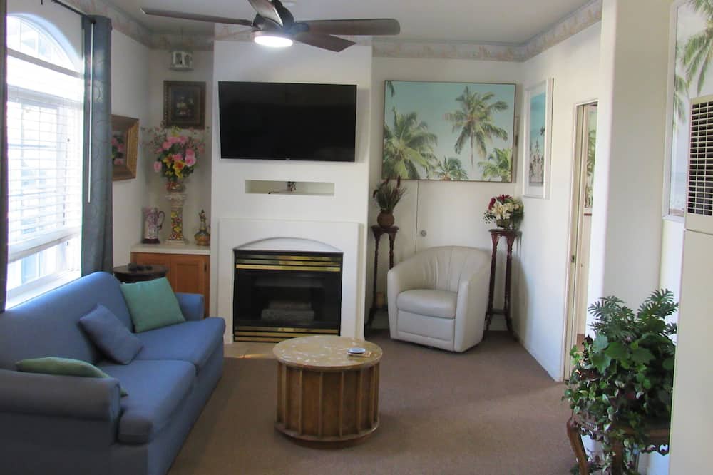 Photo of Livingroom in Oceano