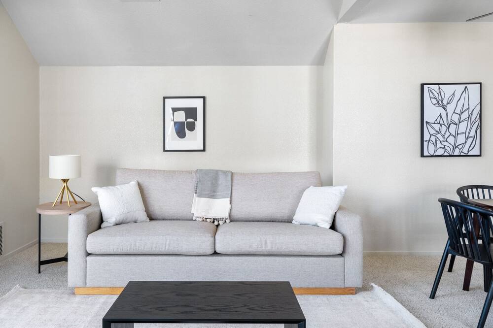 Photo of Livingroom in Foster City