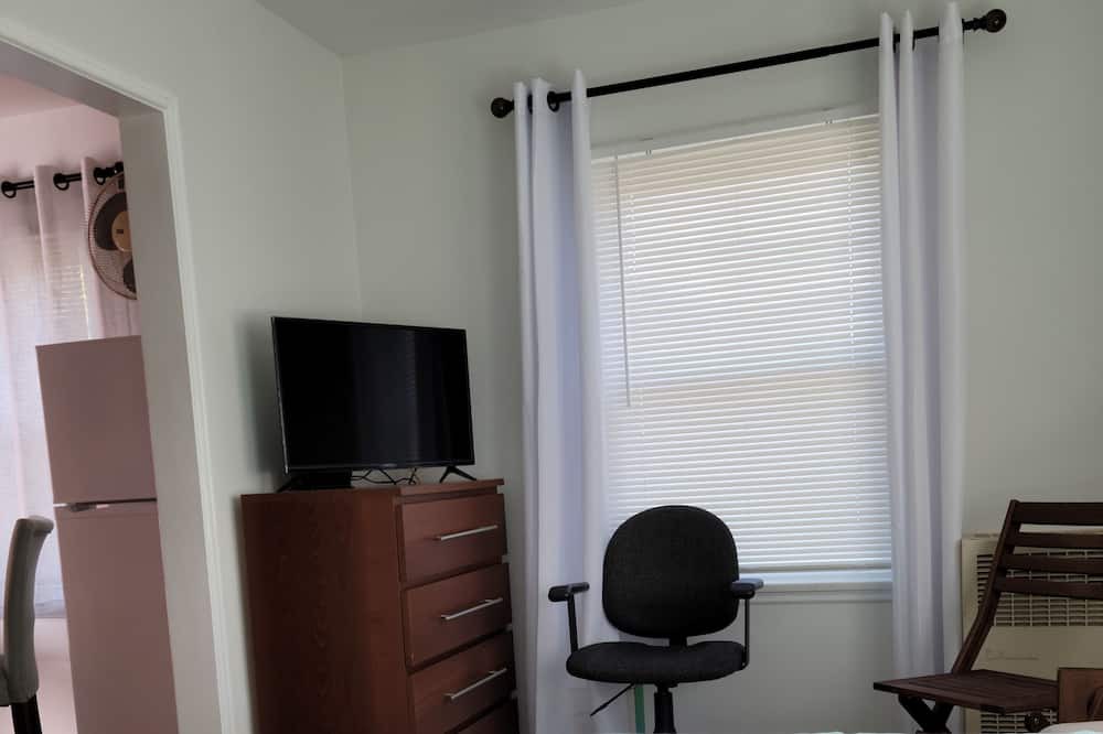 Photo of Bedroom in Laguna Beach
