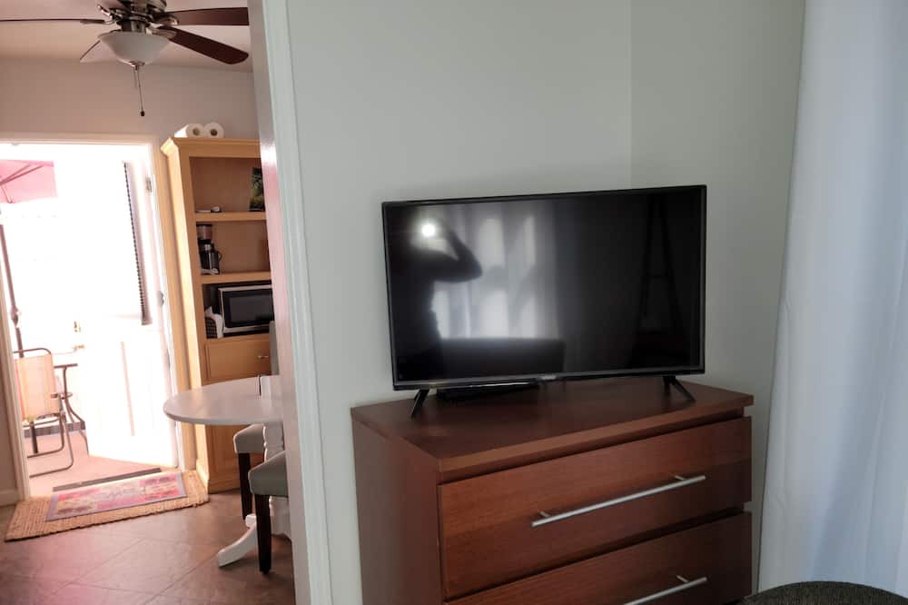Photo of Bedroom in Laguna Beach