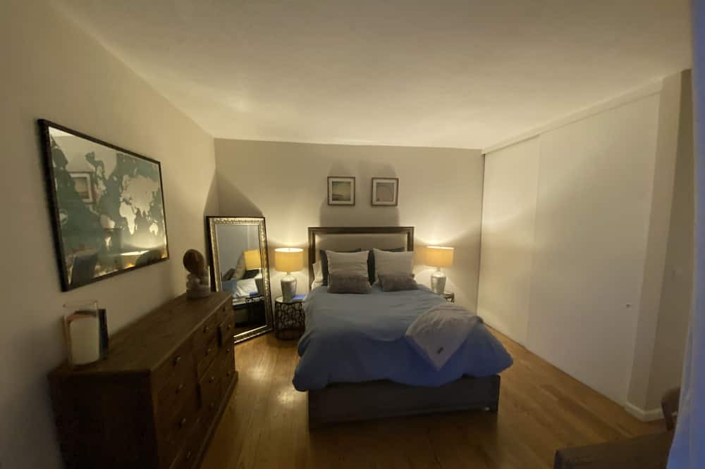 Photo of Bedroom in Pacific Palisades