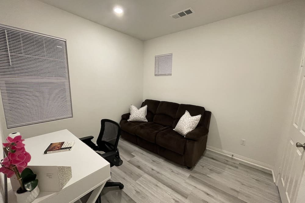 Photo of Bedroom in Canyon Country