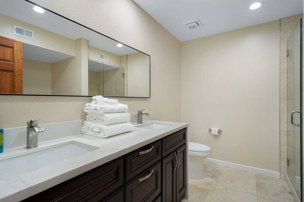 Photo of Bathroom in Magnesia Falls Cove