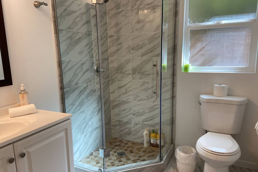 Photo of Bathroom in Edgewood Park