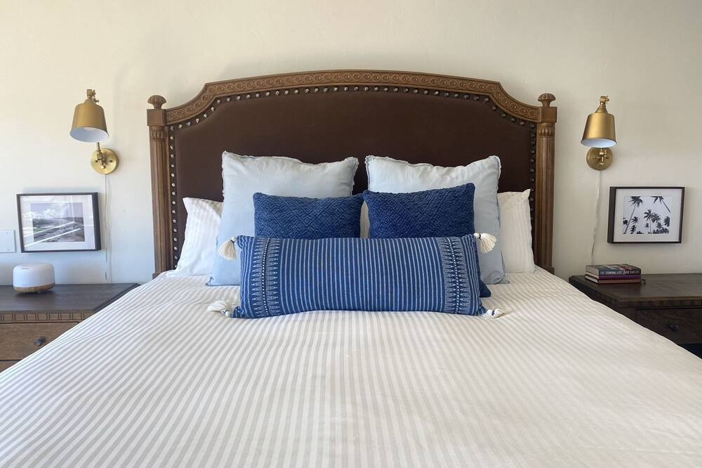 Photo of Bedroom in Sunset Cliffs