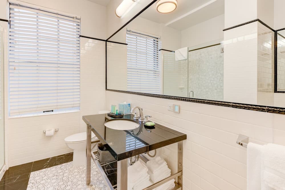 Photo of Bathroom in Park West