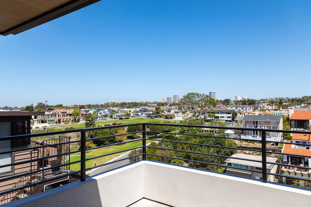 Photo of Patio Balcony in Corona del Mar