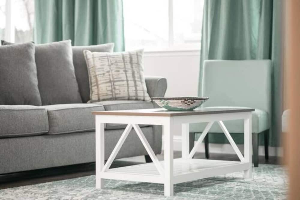 Photo of Livingroom in Roosevelt
