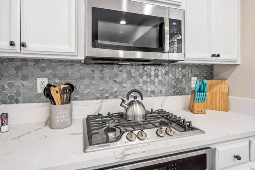 Photo of Kitchen in Roosevelt