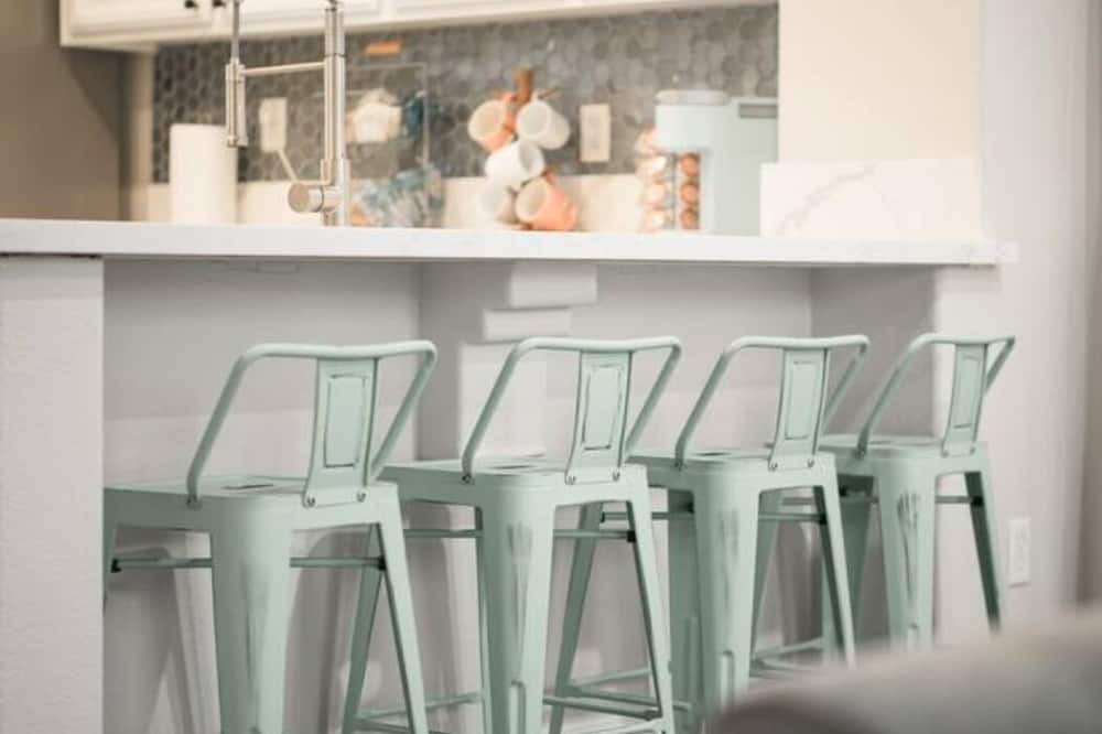 Photo of Kitchen in Roosevelt