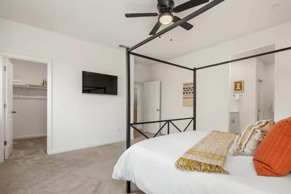Photo of Bedroom in Roosevelt