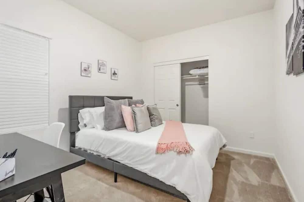 Photo of Bedroom in Roosevelt