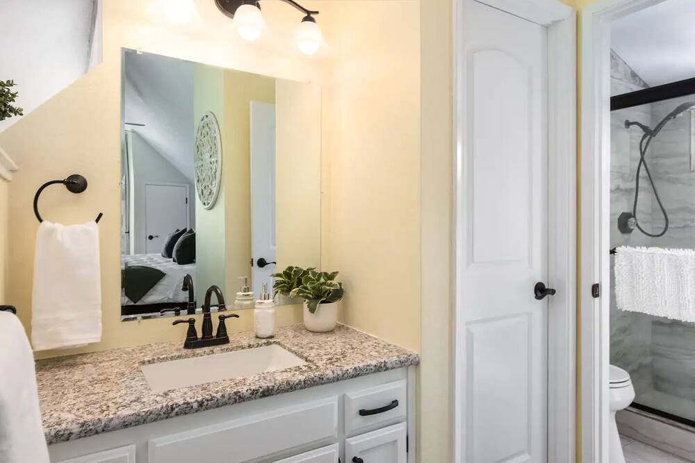 Photo of Bedroom in Santa Rosa