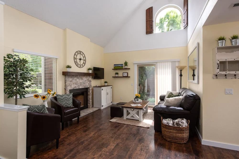Photo of Livingroom in Santa Rosa