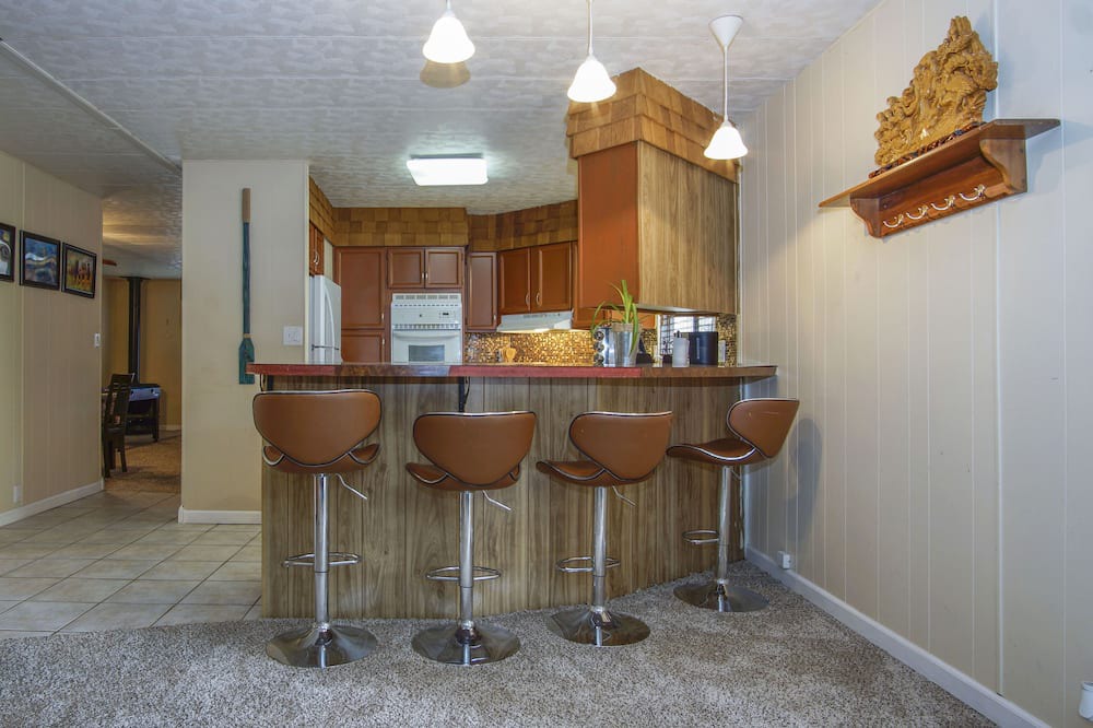 Photo of Kitchen in Lakehead-Lakeshore