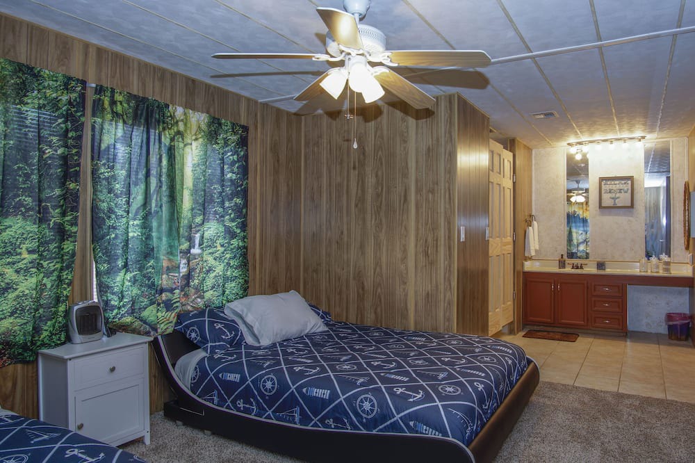 Photo of Bedroom in Lakehead-Lakeshore