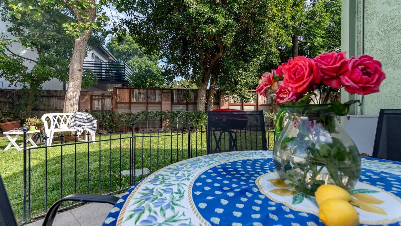 Photo of Outdoor in Burbank