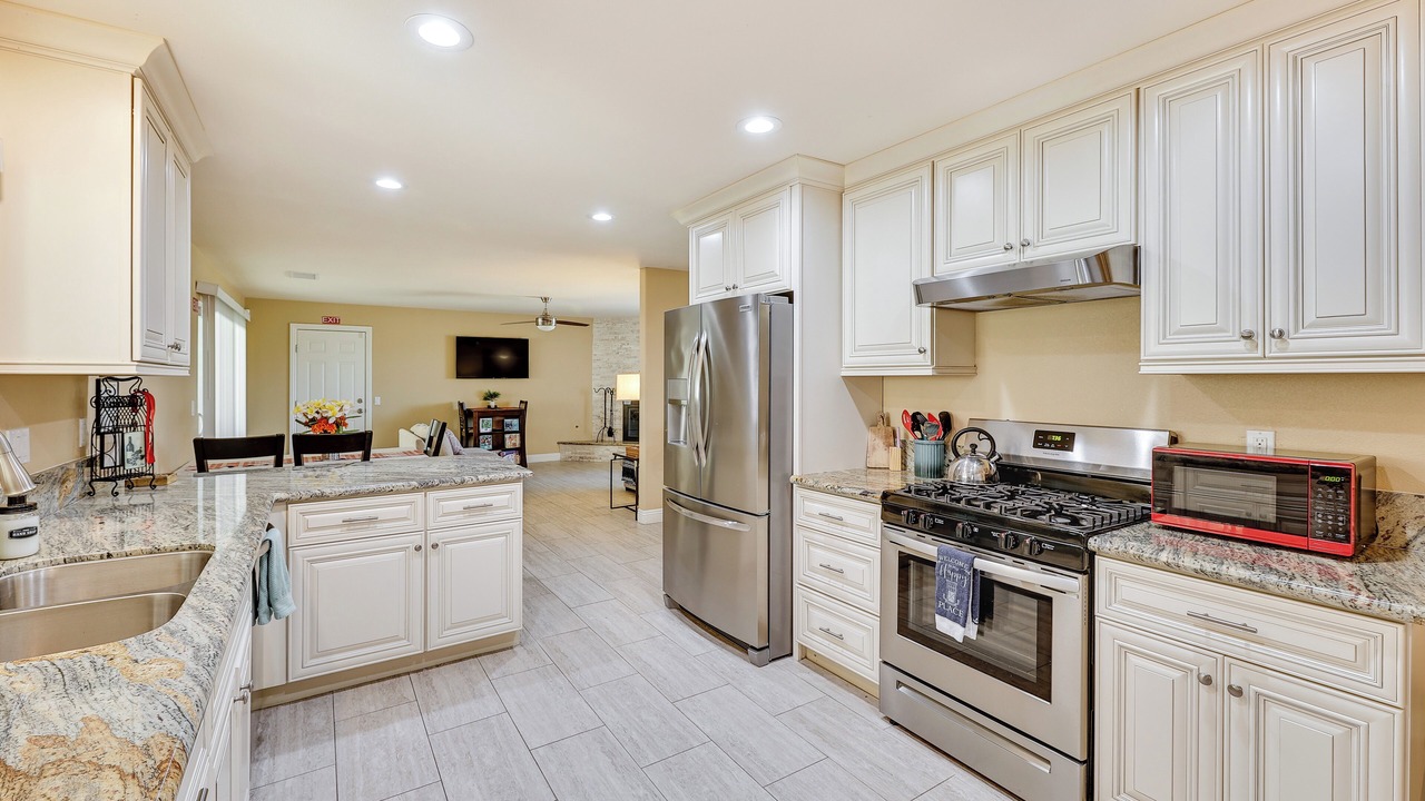 Photo of Kitchen in Lakeland Village