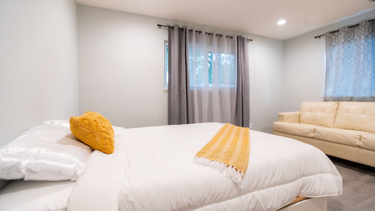 Photo of Bedroom in Willow Glen