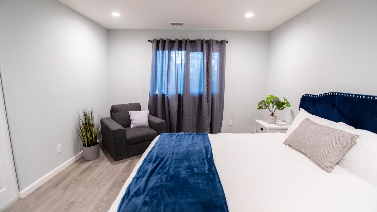 Photo of Bedroom in Willow Glen