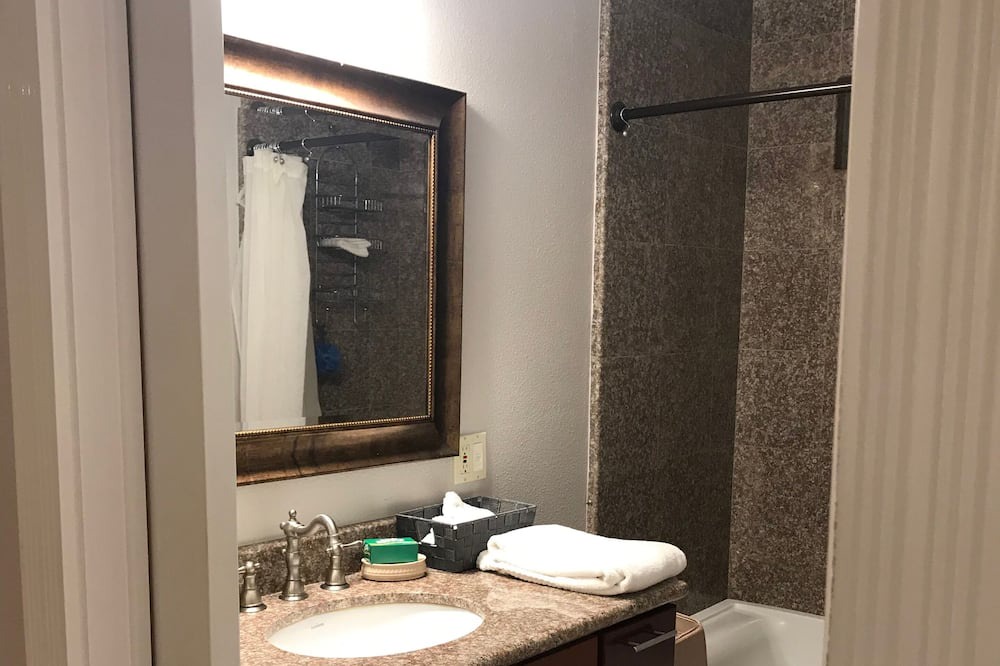 Photo of Bathroom in East Palo Alto