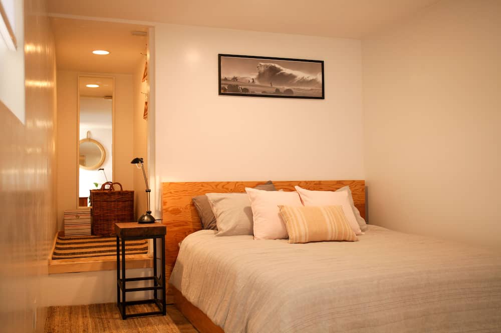 Photo of Bedroom in Rancho Palos Verdes