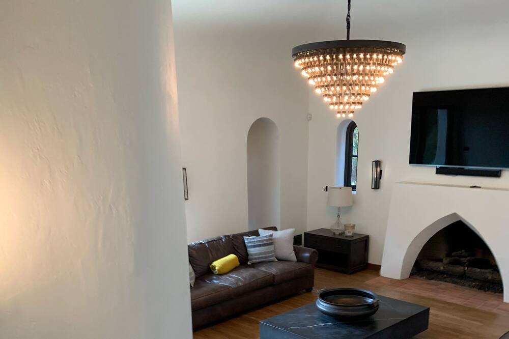 Photo of Livingroom in Sunset Cliffs