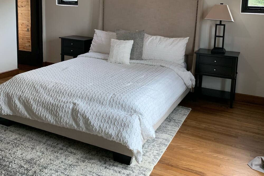 Photo of Bedroom in Sunset Cliffs