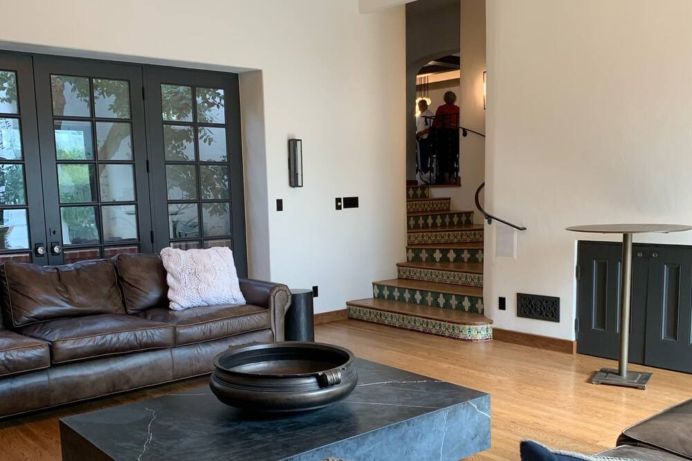 Photo of Livingroom in Sunset Cliffs