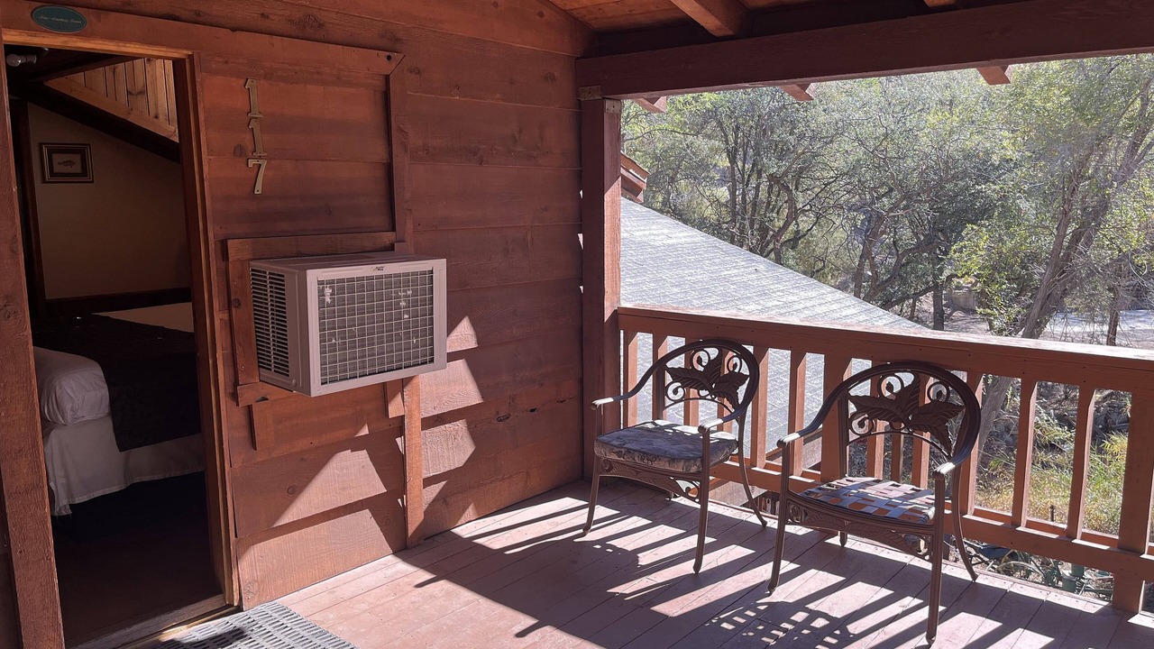 Photo of Bedroom in Kernville