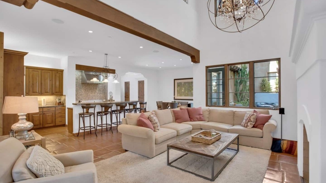 Photo of Livingroom in Lower State