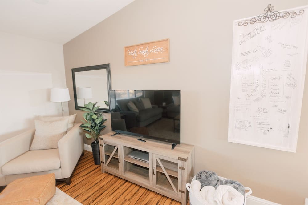 Photo of Bedroom in Templeton