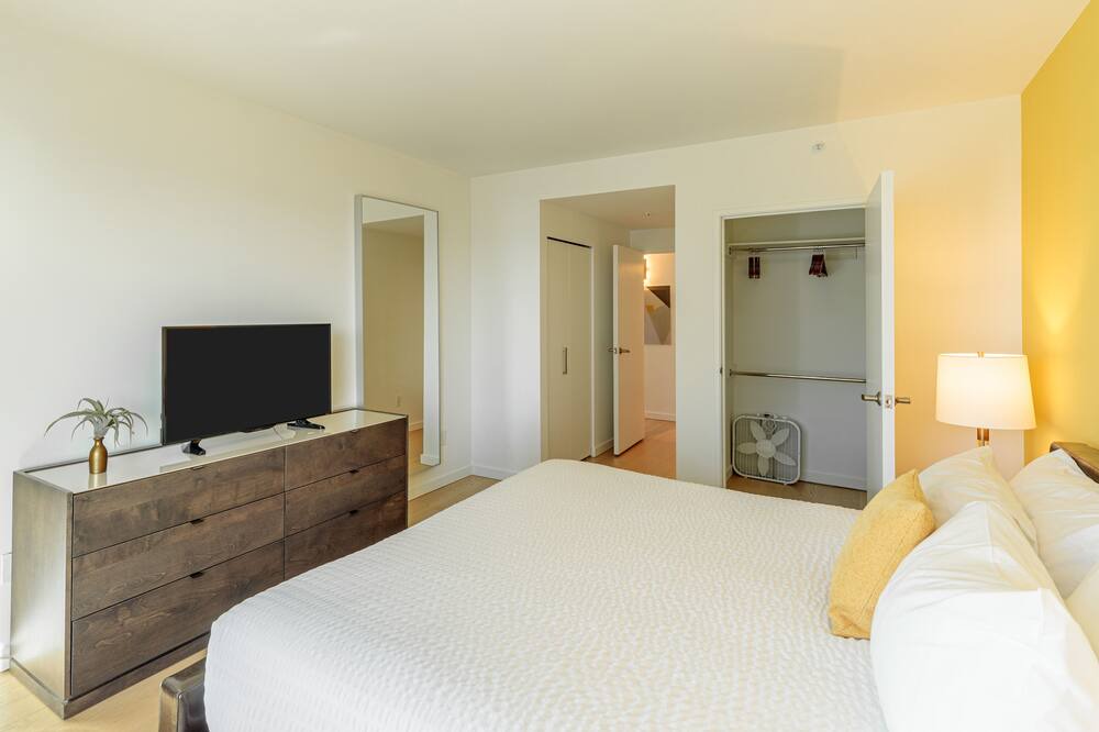Photo of Bedroom in Downtown San Francisco