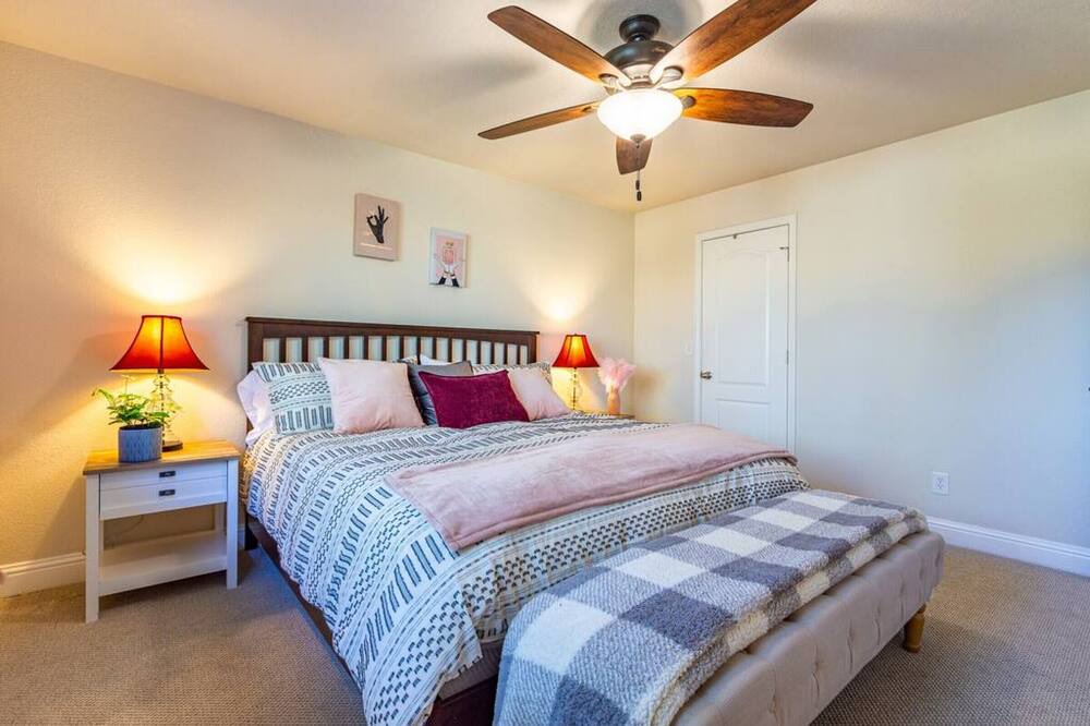 Photo of Bedroom in Oakhurst