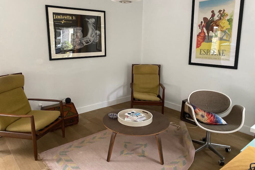 Photo of Livingroom in Westlake Village