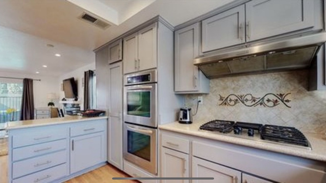 Photo of Kitchen in Canoga Park