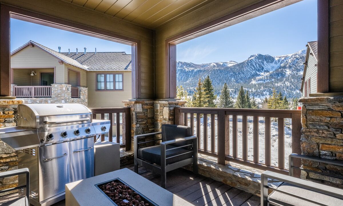 Photo of Patio Balcony in Mammoth Lakes