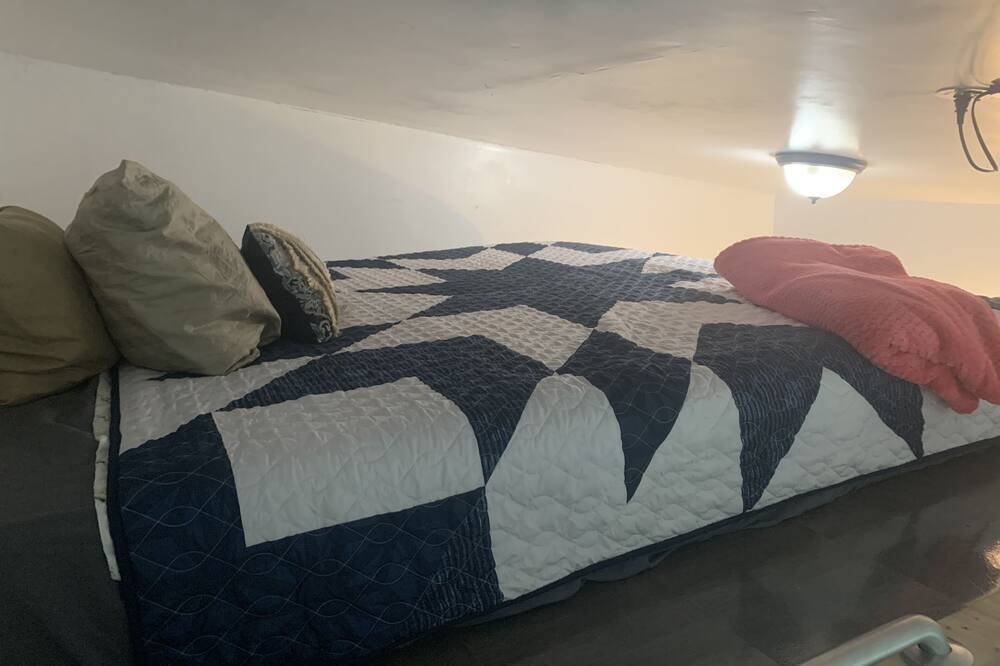 Photo of Bedroom in Los Gatos